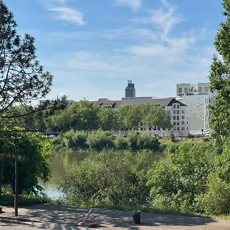 Le Cocon Du Bord De Loire ! Spacieux Pour 6 Personnes Avec Terrasse & Parking Διαμέρισμα *